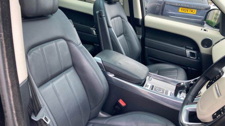 Land Rover Range Rover Sport 3.0 D250 HSE Silver 5dr Auto Diesel Estate